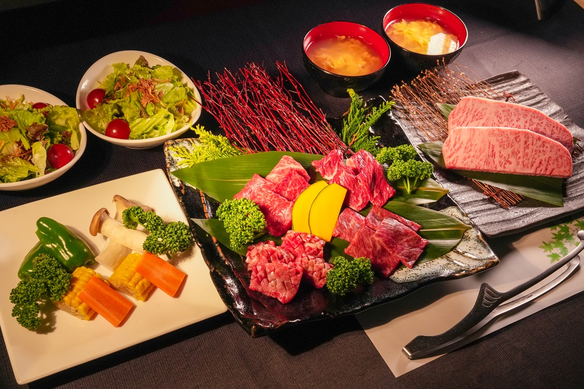 Images 炭火焼肉　月和