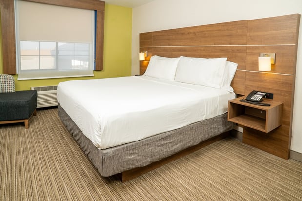 Images Holiday Inn Express & Suites Hesperia by IHG