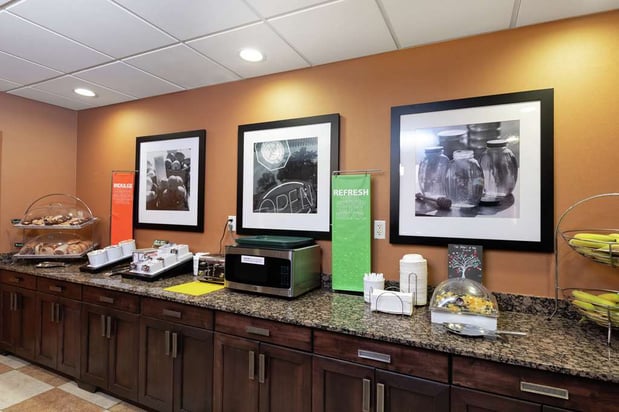 Images Hampton Inn & Suites Austin-Airport