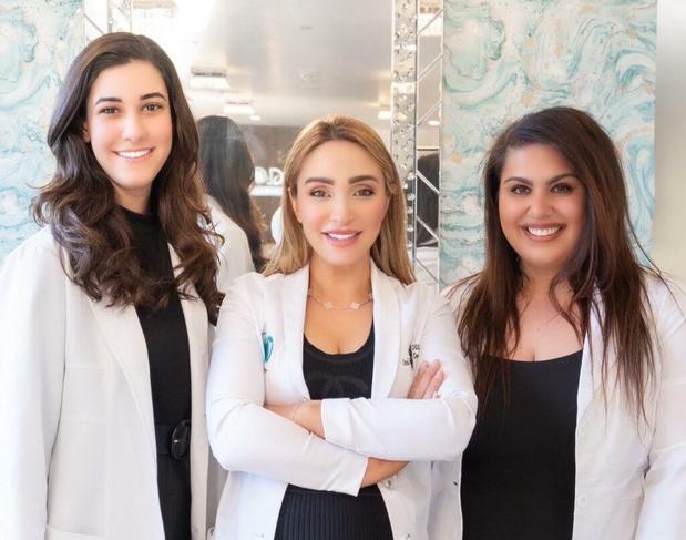 Images TruGlo Modern Dental Beverly Hills