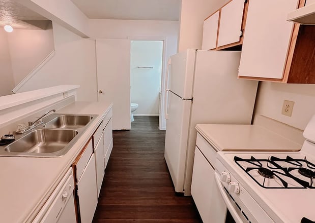 Images Madison Grove Townhomes