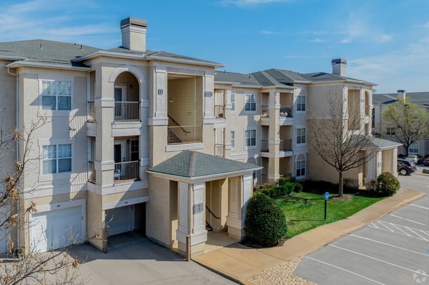 Images Estancia Apartments