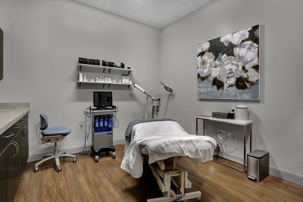 Images Create A Smile Dentistry - Dr. Ken Moore