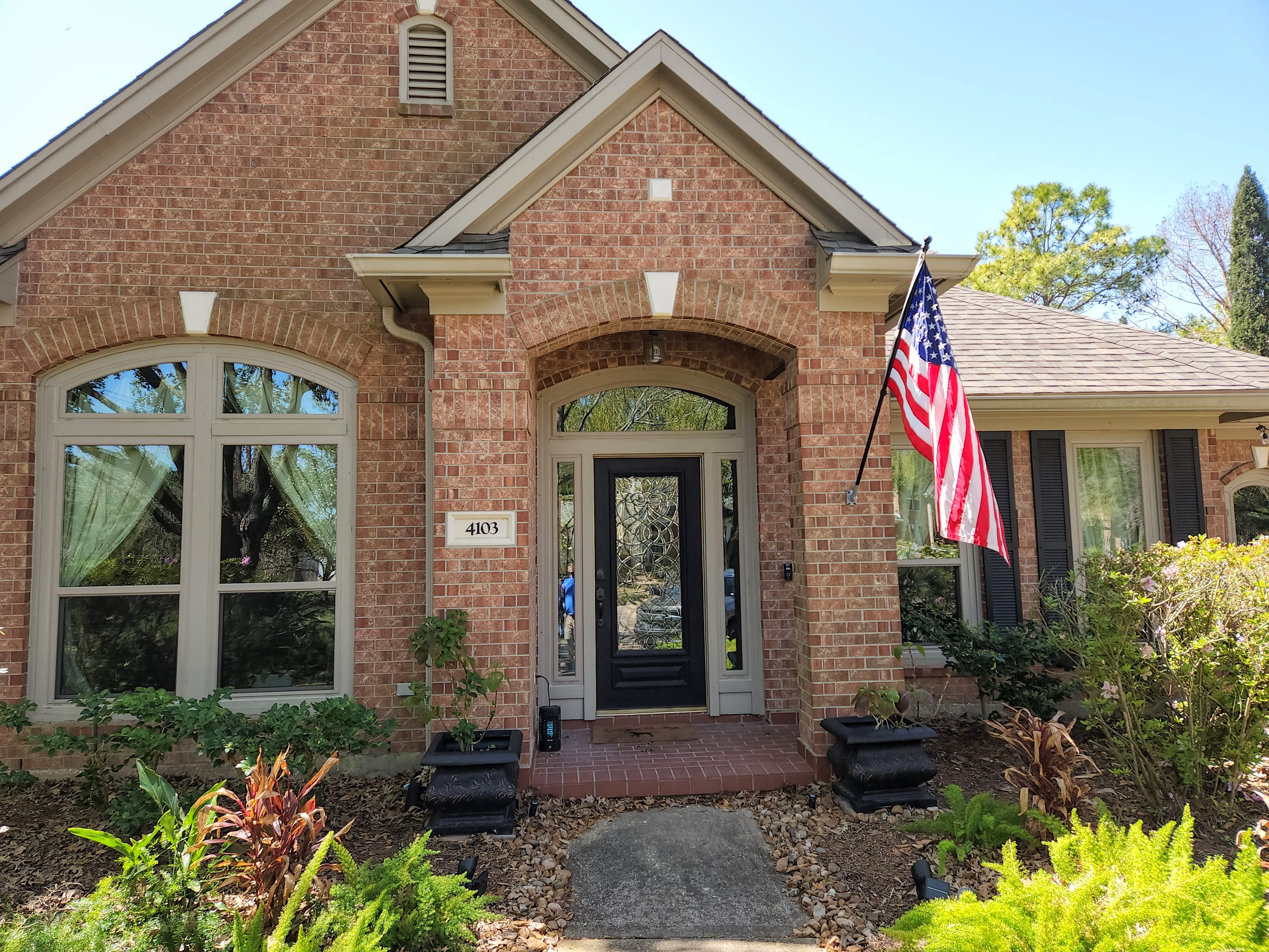 We replaced this customer's builder's grade windows to new clay vinyl replacement windows.