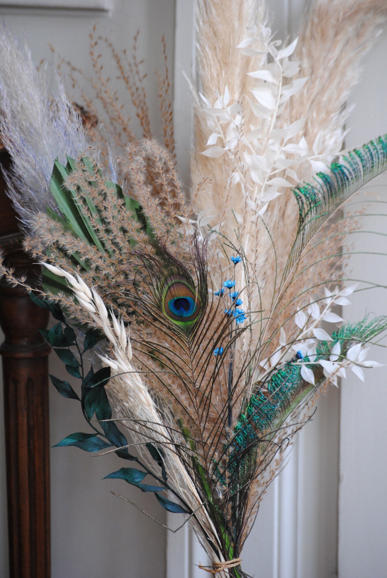 Images Magnolia - atelier de créations en fleurs séchées à Lyon - Atelier DIY EVJF - Créations : bouquet/couronne de mariée