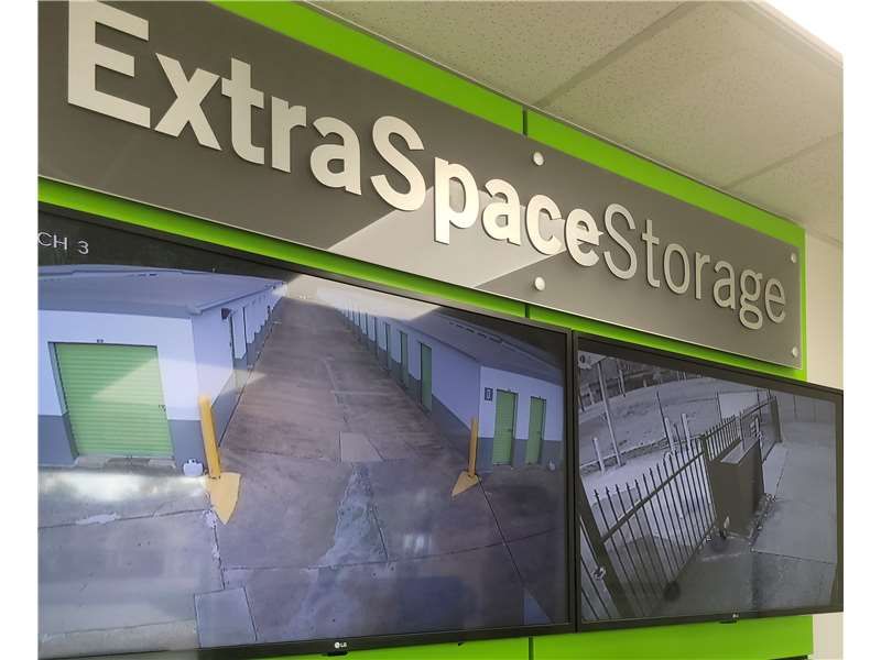 Security Screens - Extra Space Storage at 5675 Summer Ave, Memphis, TN 38134