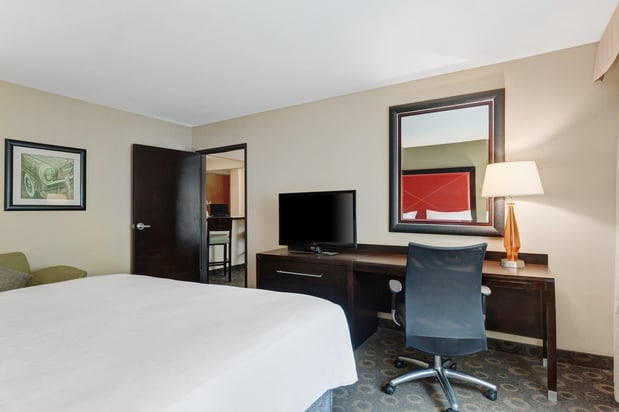 Images Crowne Plaza Houston Galleria Area by IHG