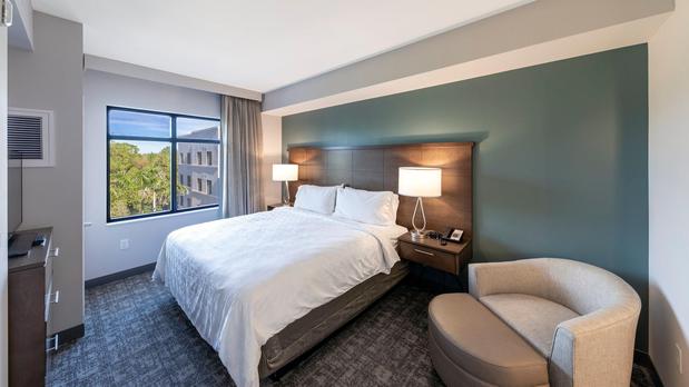 Images Staybridge Suites Naples - Marco Island by IHG
