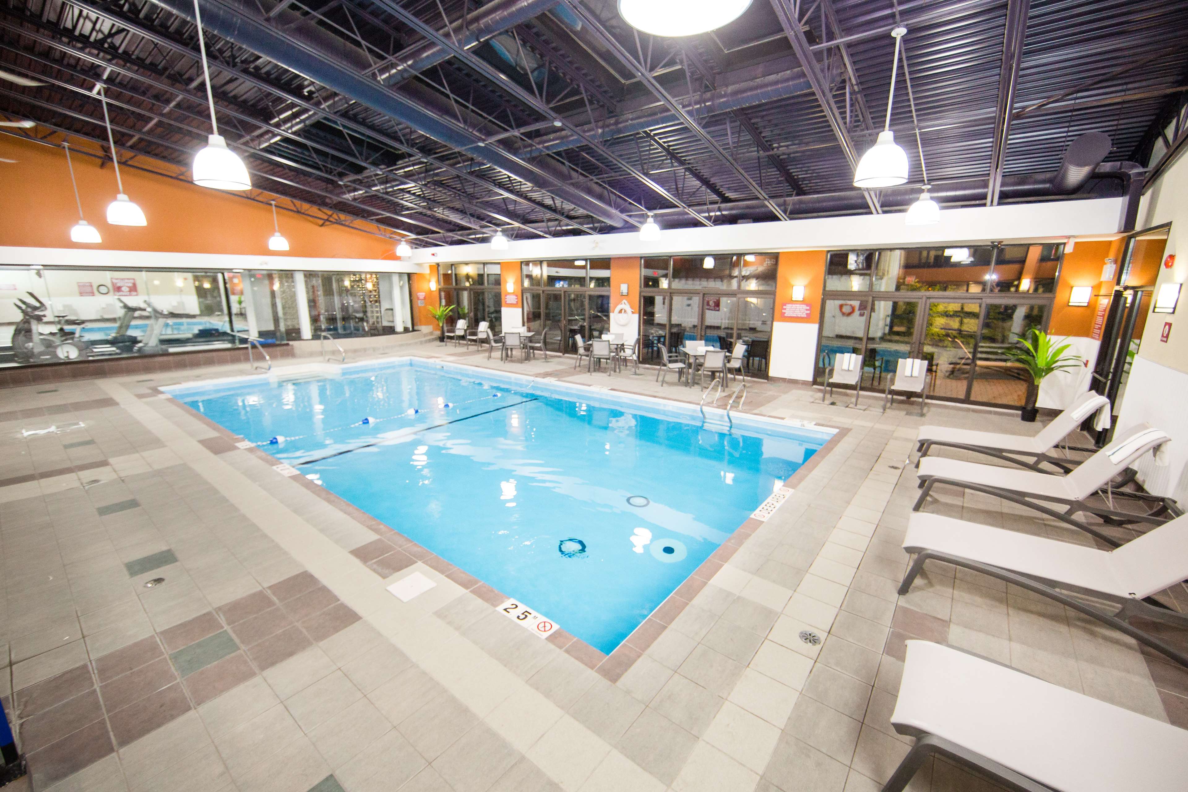 Pool View Best Western Plus Ottawa Kanata Hotel & Conference Centre Ottawa (613)828-2741