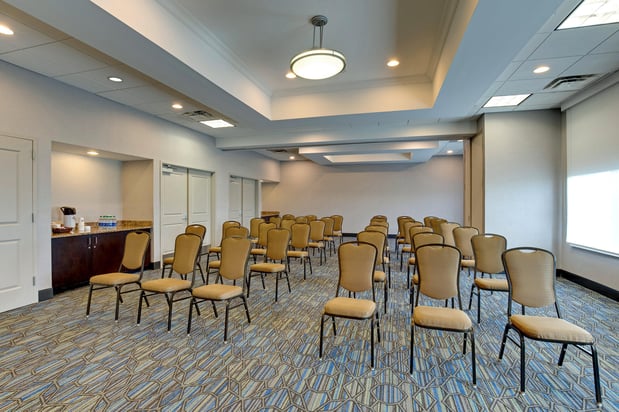 Images Holiday Inn Express & Suites Nashville-Opryland by IHG