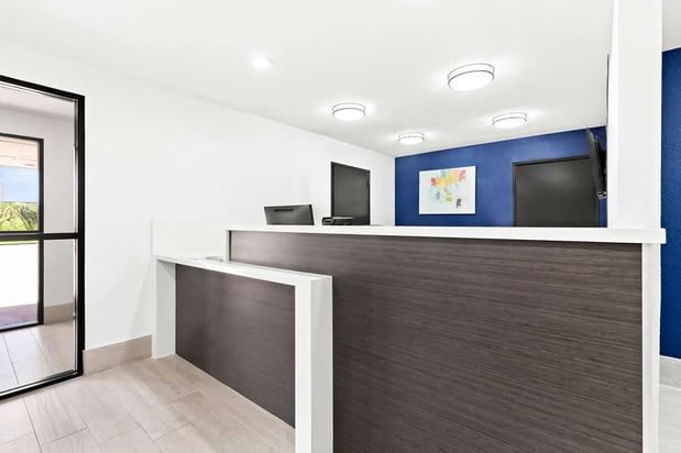 Images SureStay by Best Western Groves