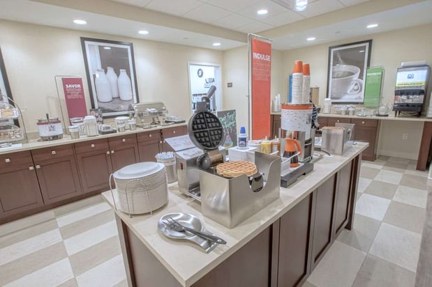 Images Hampton Inn Amesbury