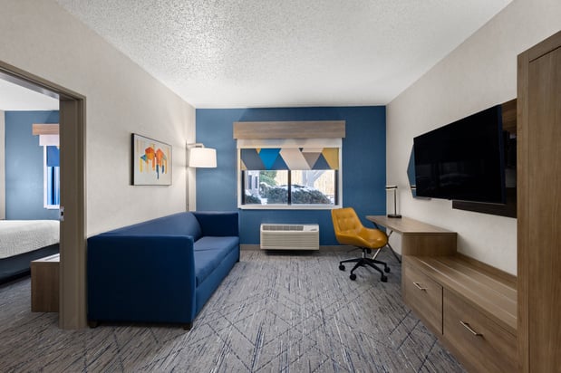 Images Holiday Inn Express Grove City (Outlet Center) by IHG