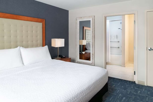 Images Homewood Suites by Hilton Gateway Hills Nashua