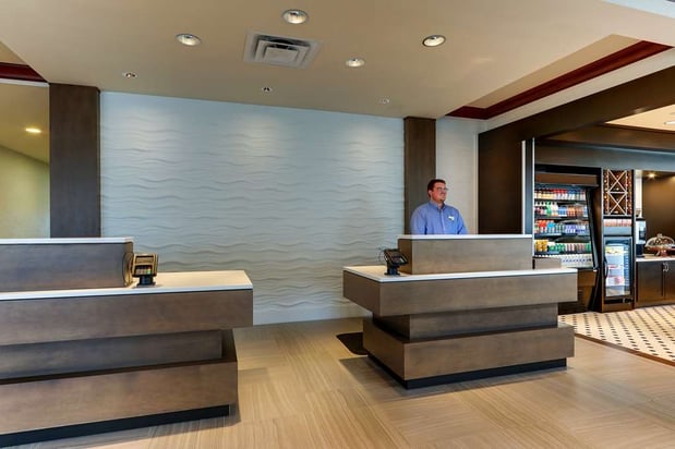 Images Hilton Garden Inn Indianapolis Airport