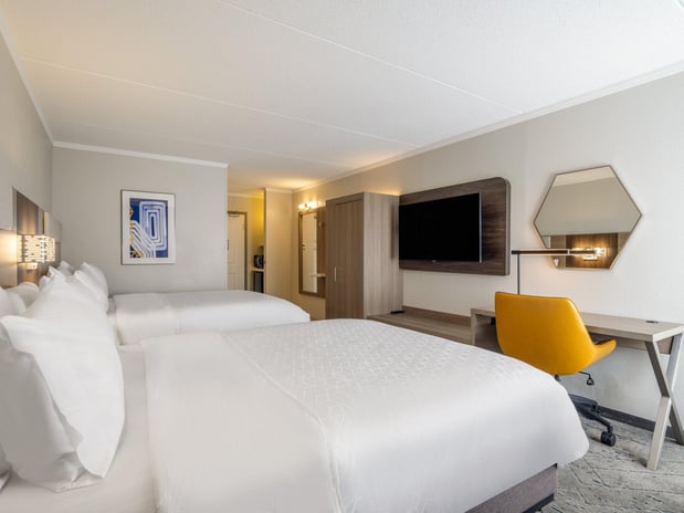 Images Holiday Inn Express & Suites Greensboro-(I-40 @ Wendover) by IHG