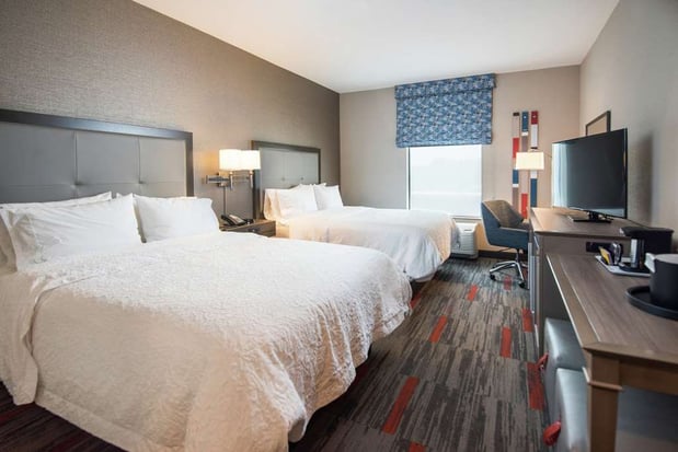 Images Hampton Inn & Suites at Wisconsin Dells Lake Delton