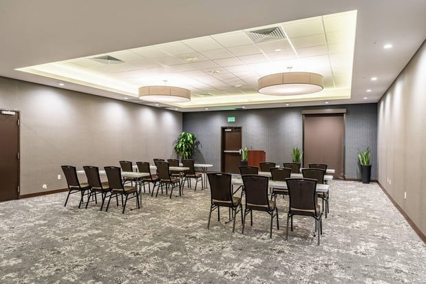 Images Holiday Inn & Suites Silicon Valley - Milpitas by IHG