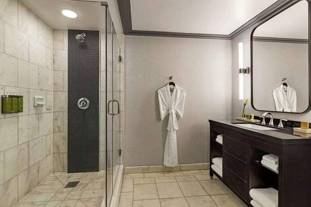 Images Hilton Checkers Los Angeles