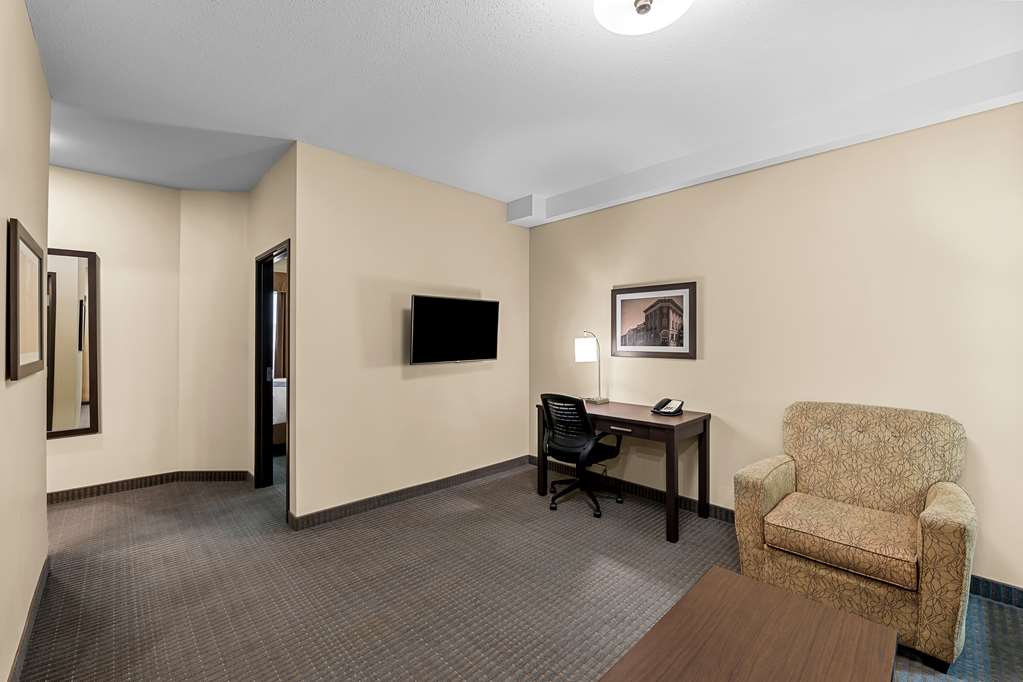 Images Best Western Plus Lacombe Inn & Suites