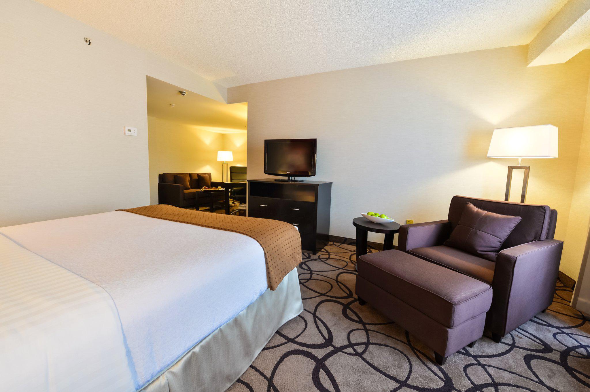 Images Holiday Inn Montreal Centreville Downtown, an IHG Hotel