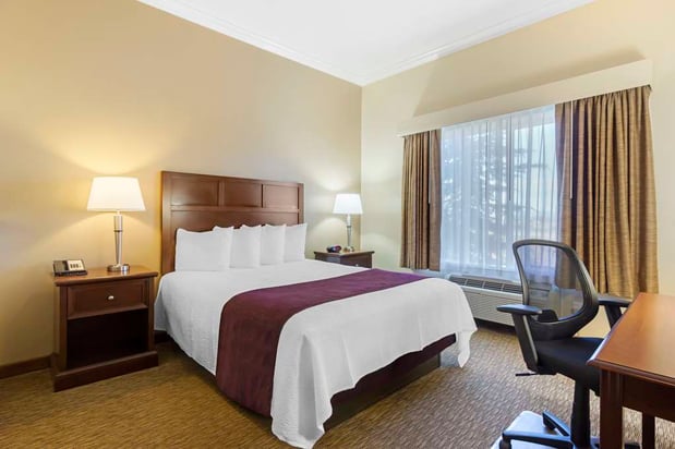 Images Best Western Plus Grapevine Inn