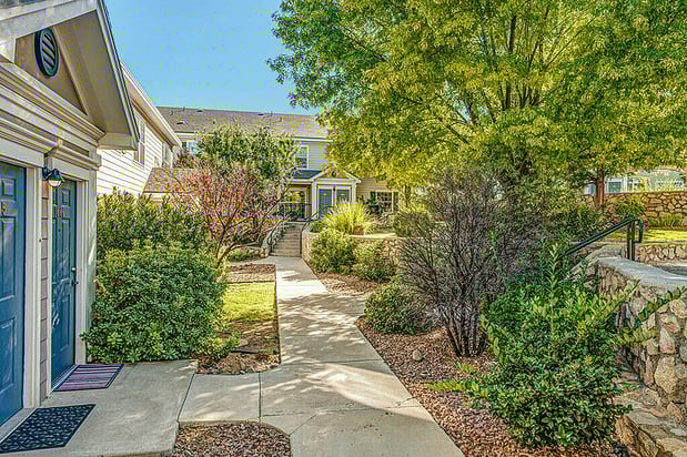 Images Forty649 North Hills