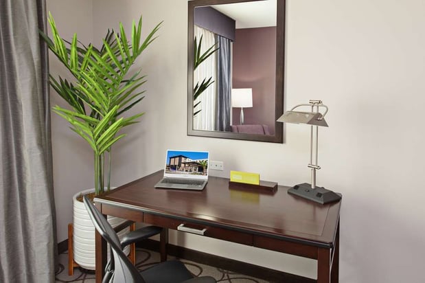 Images Hilton Garden Inn Irvine/Orange County Airport