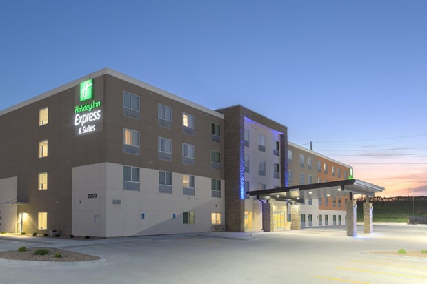 Images Holiday Inn Express & Suites Lincoln I - 80 by IHG