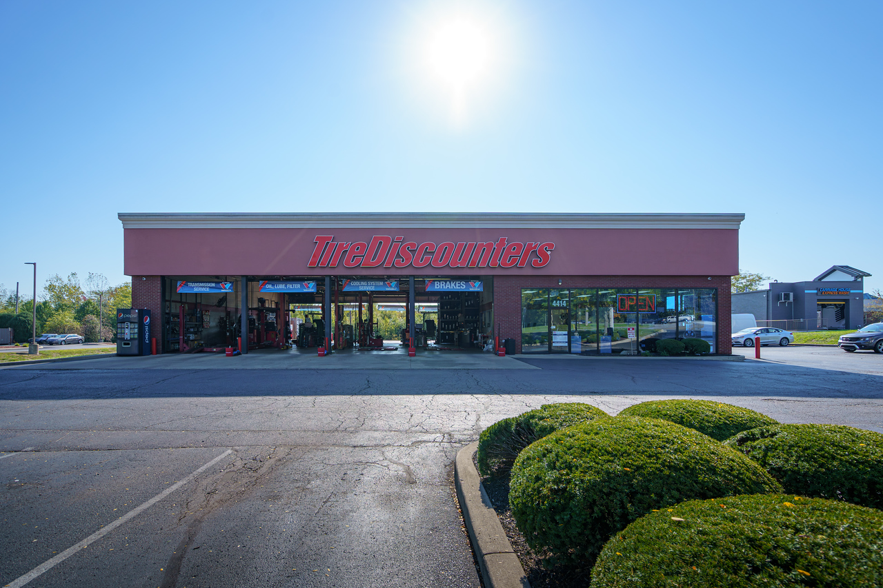 Tire Discounters on 4414 Brandt Pike in Dayton