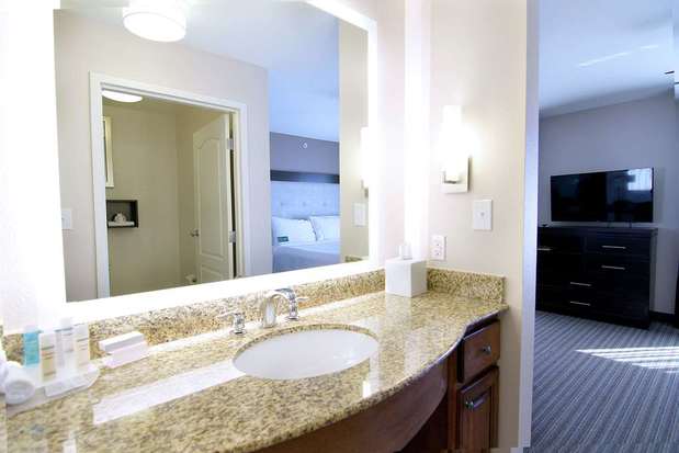 Images Homewood Suites by Hilton Fargo