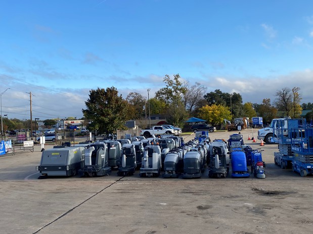 Images United Rentals - Flooring and Facility Solutions