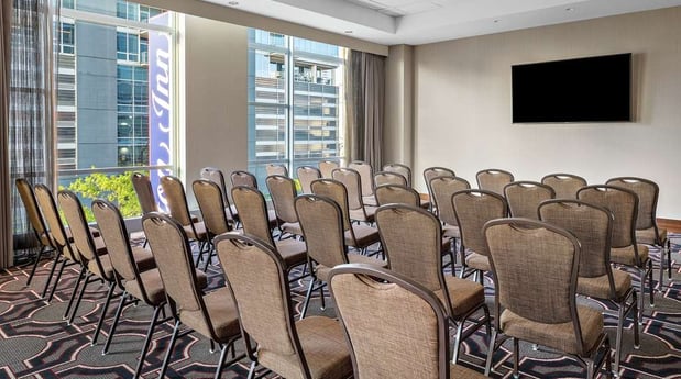 Images Hampton Inn Chicago McCormick Place
