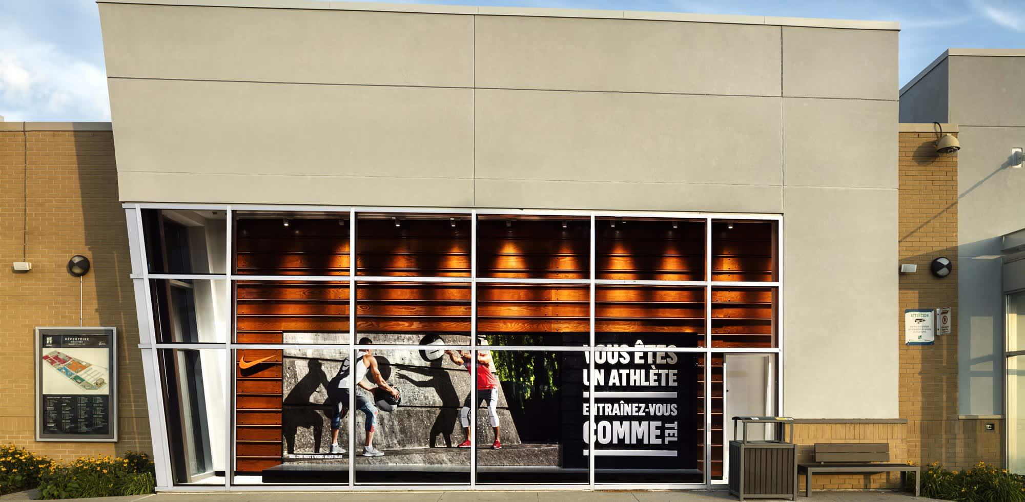 Images Nike Factory Store - Montreal