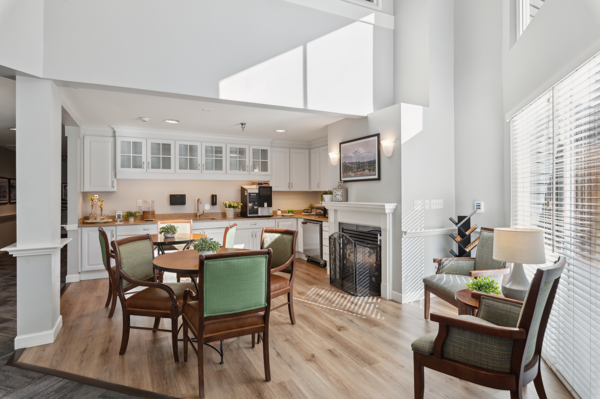 Cogir of Edmonds Image