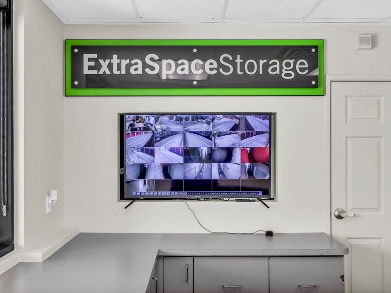 Images Extra Space Storage