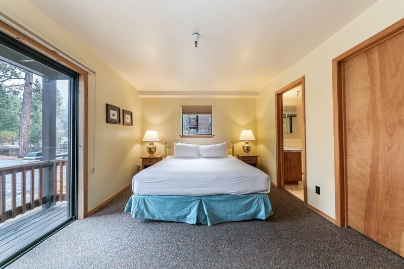 Images Donner Lake Village