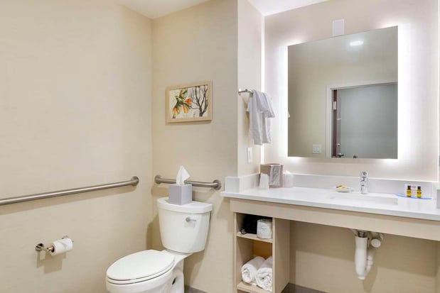 Images Best Western Plus Crossroads Inn & Suites