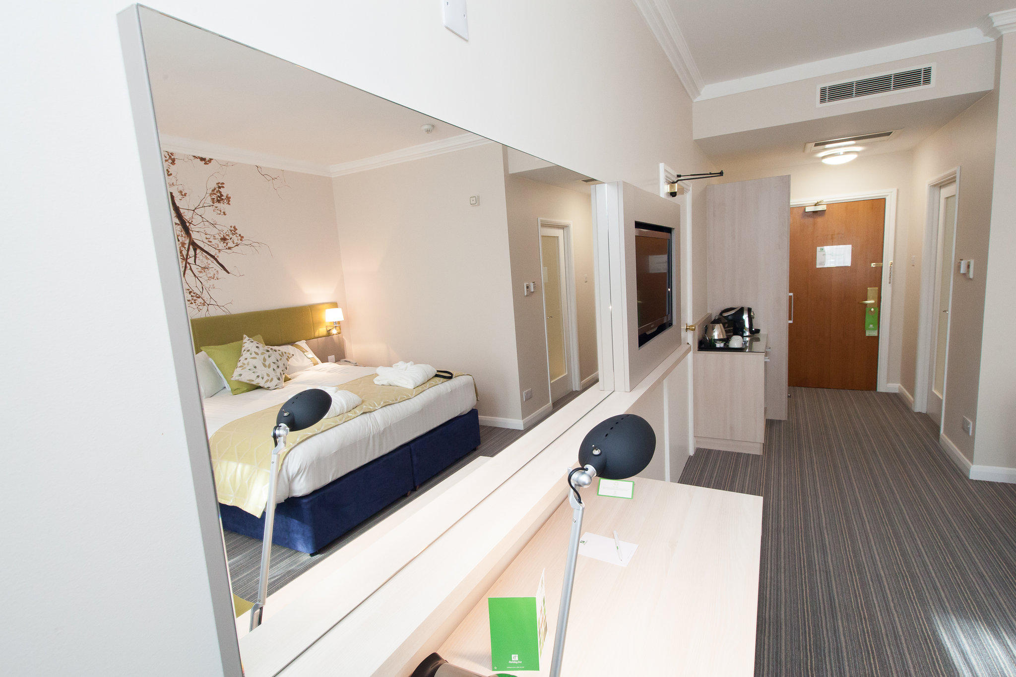 Holiday Inn Corby - Kettering A43, an IHG Hotel Corby 01536 401020