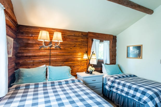 Images Log Cabin Motel