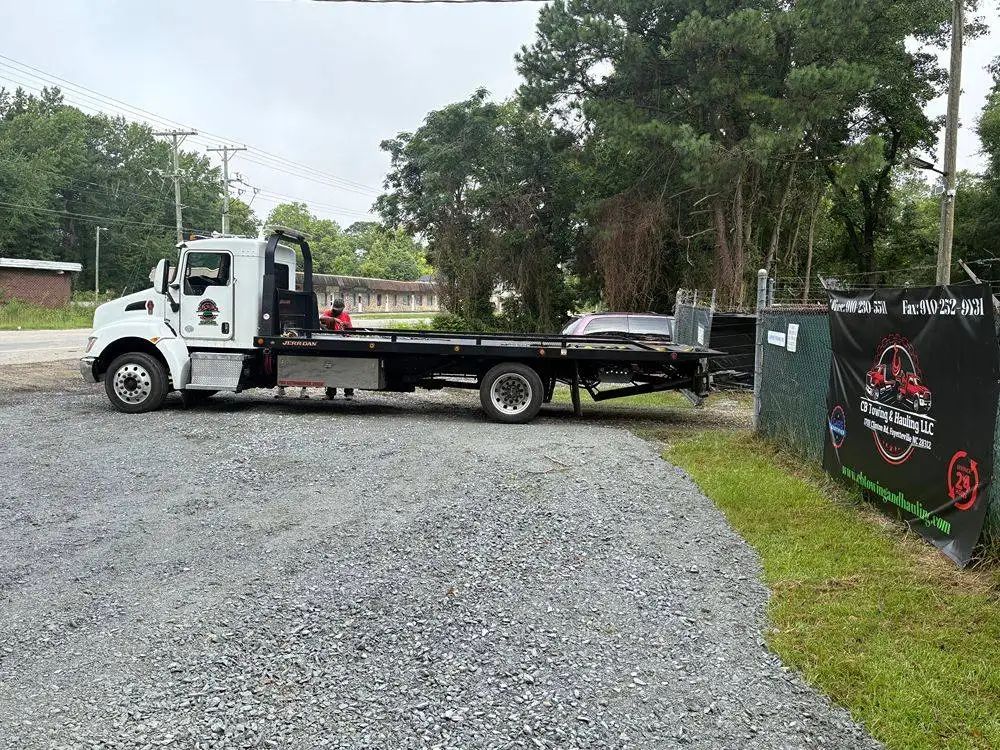 CB Towing & Hauling Image