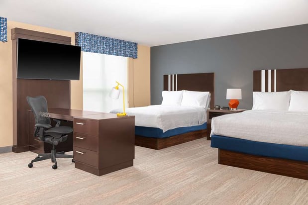 Images Hampton Inn & Suites Madison Downtown