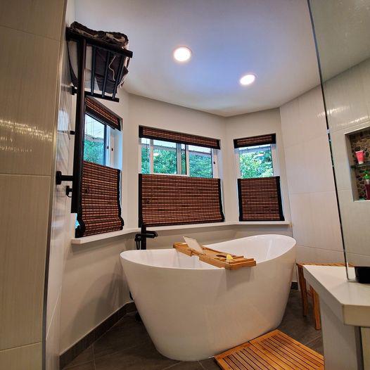 Turn your bathroom into paradise. We love the natural materials in this New Westminster, BC bathroom Budget Blinds of New Westminster & Surrey Port Coquitlam (604)359-9655
