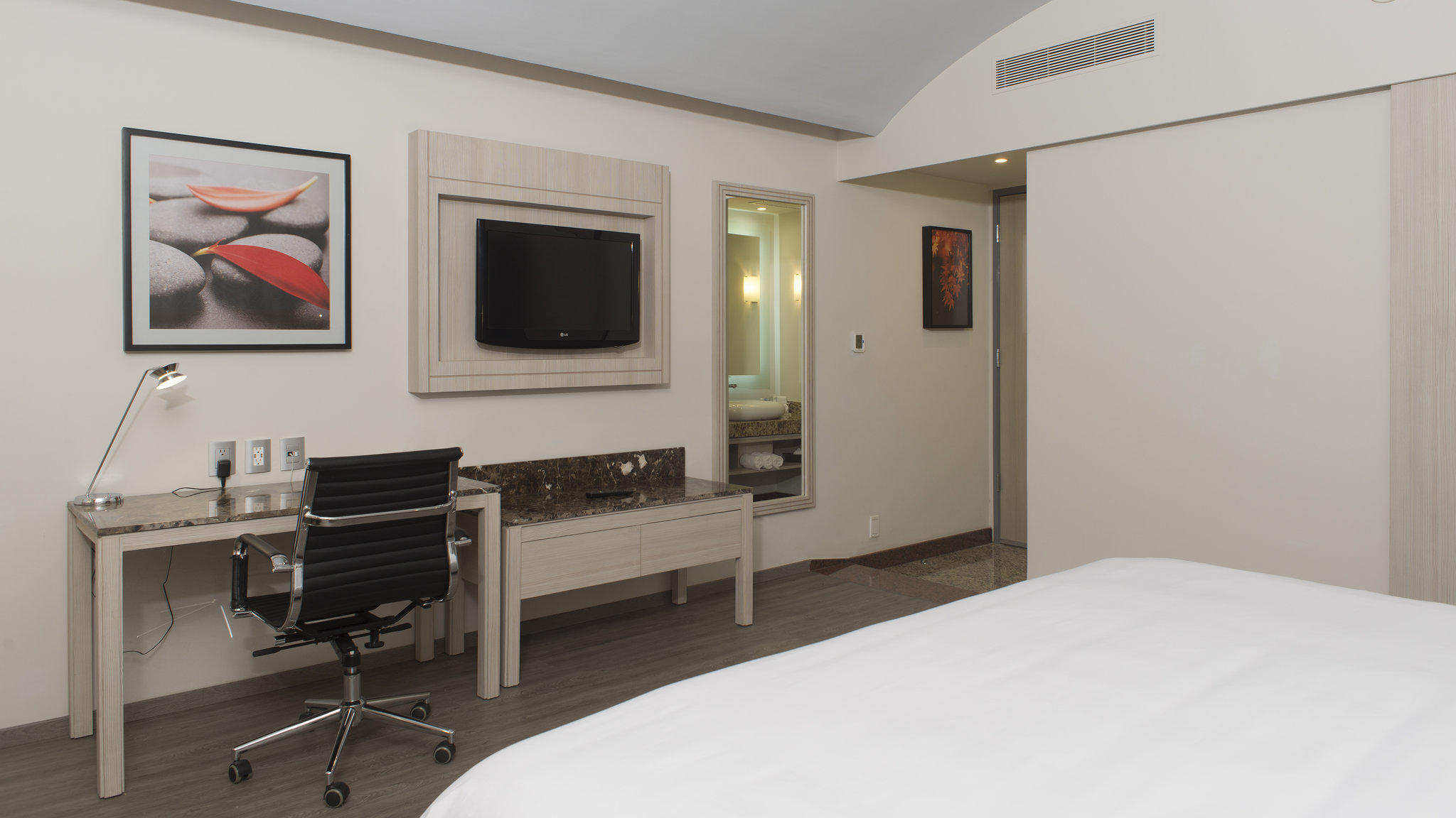 Images Holiday Inn Express Mexico - Toreo by IHG
