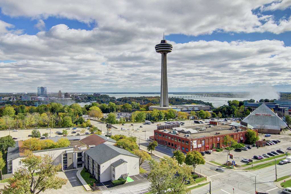 DoubleTree Fallsview Resort & Spa by Hilton - Niagara Falls
