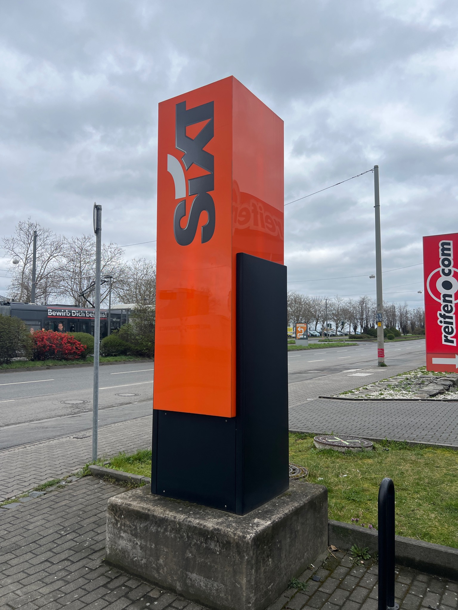 SIXT Autovermietung Frankfurt am Main Ost, Hanauer Landstr. 340 in Frankfurt am Main