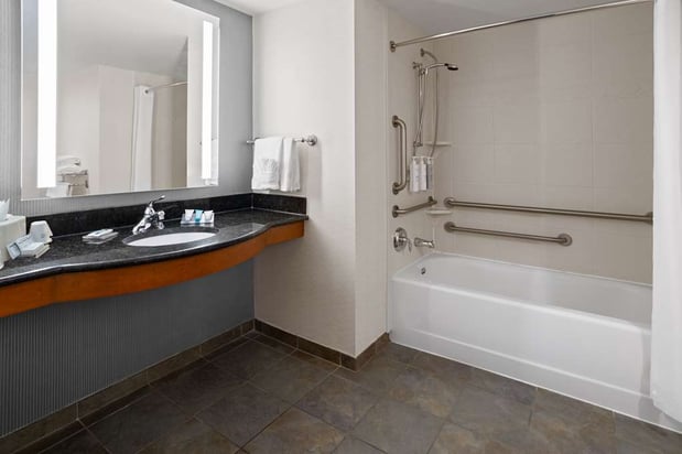 Images Hilton Garden Inn Milford