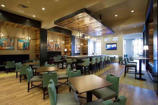 Images Hampton Inn & Suites Downtown St. Paul