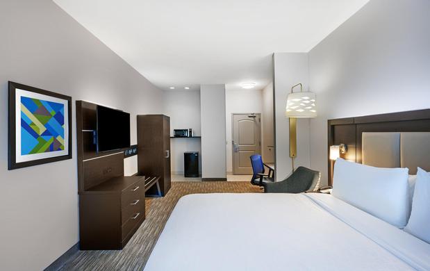 Images Holiday Inn Express & Suites Baton Rouge East by IHG