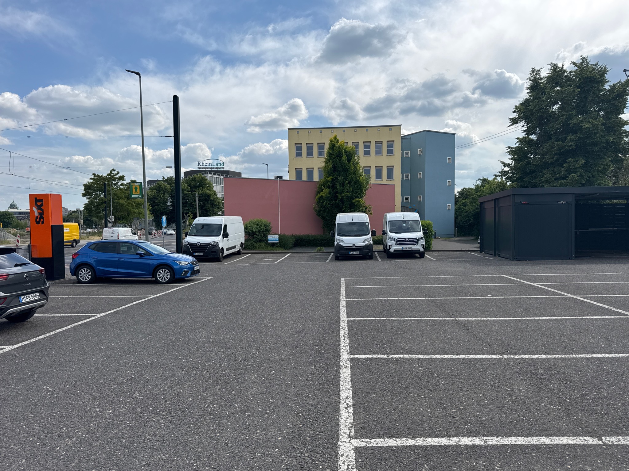 SIXT Autovermietung Neuss, Duesseldorfer Str. 6 in Neuss